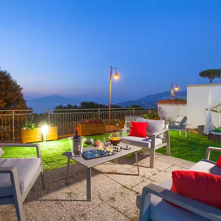 Indipendente Panoramica, Terrazze E Giardino Massa Lubrense
