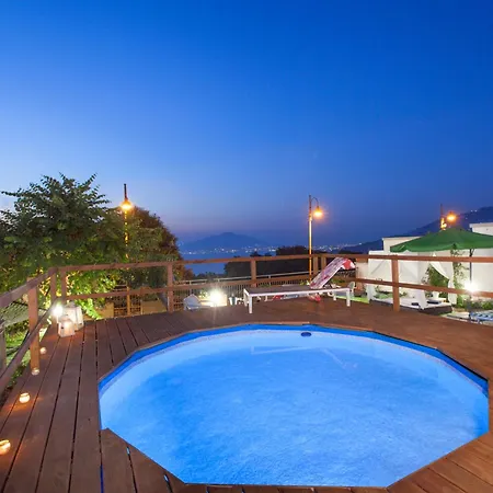 Indipendente Panoramica, Terrazze E Giardino Villa