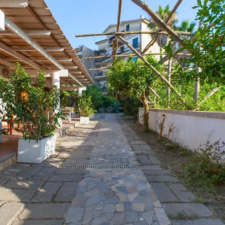 Indipendente Panoramica, Terrazze E Giardino Massa Lubrense