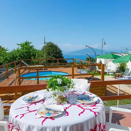 Indipendente Panoramica, Terrazze E Giardino Villa Massa Lubrense