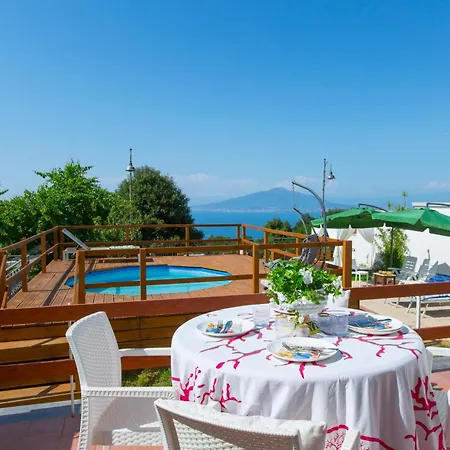 Indipendente Panoramica, Terrazze E Giardino Villa *